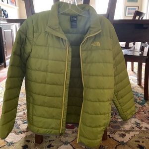Green NEVER WORN NORTH FACE PUFFER JACKET
